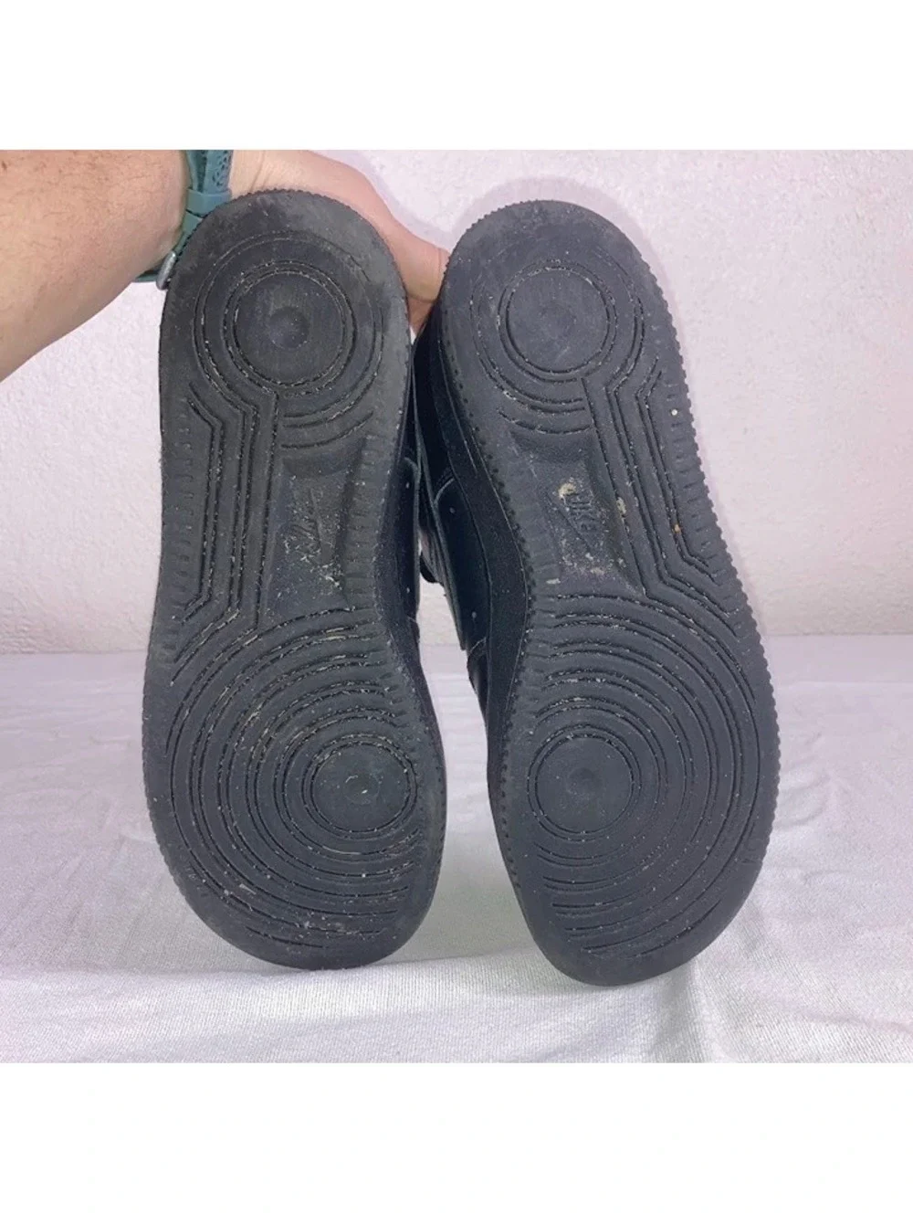 Nike Air Force 1 Low Black Boys Youth 7Y Women 8.5 Unisex